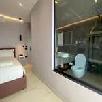 Saranda's Crown 3*