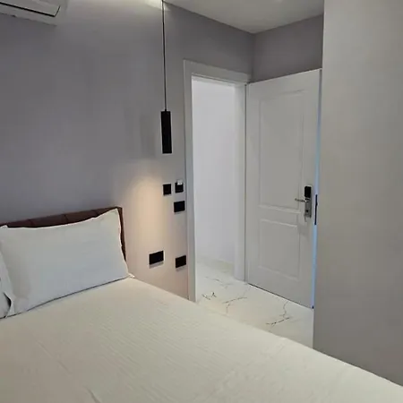 Hotel Saranda's Crown 3*