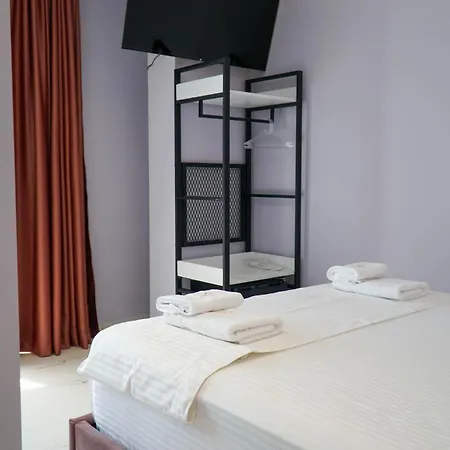 Saranda's Crown 3*