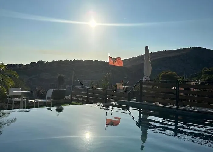 Hotell Saranda's Crown