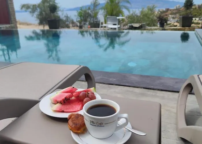 Hotell Saranda's Crown 3*