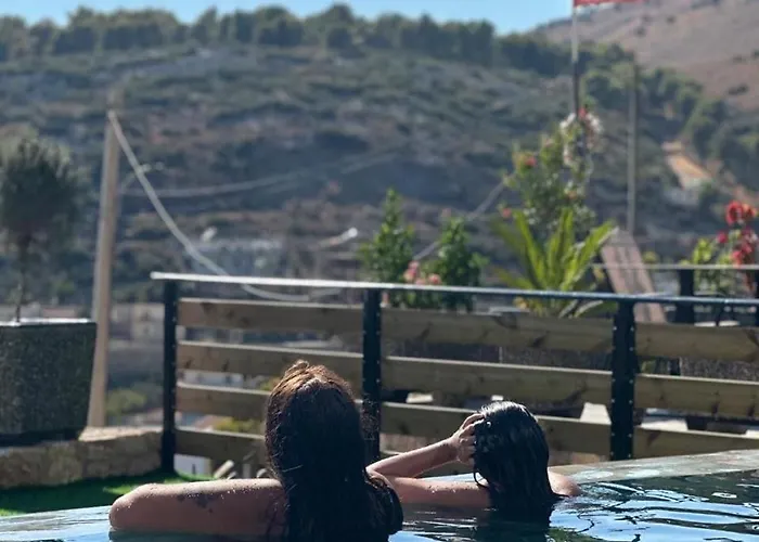 Saranda's Crown Sarandë