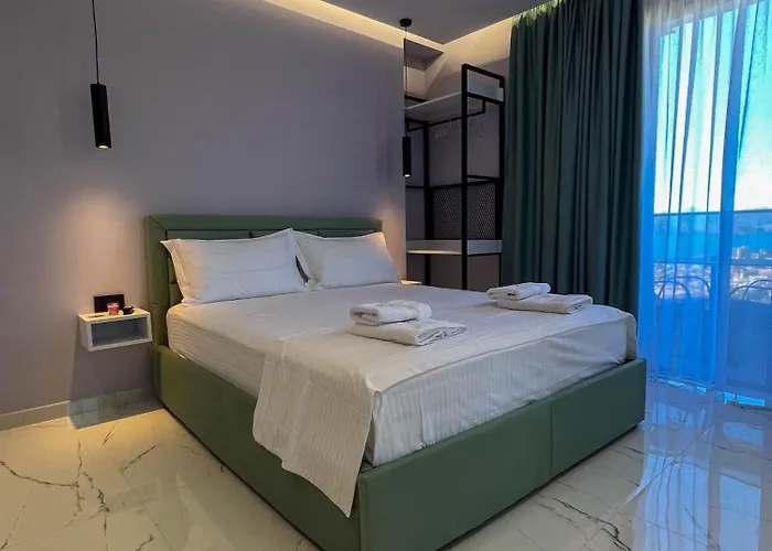 Saranda's Crown Hotell 3*