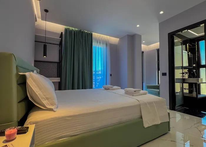 Hotell Saranda's Crown 3*