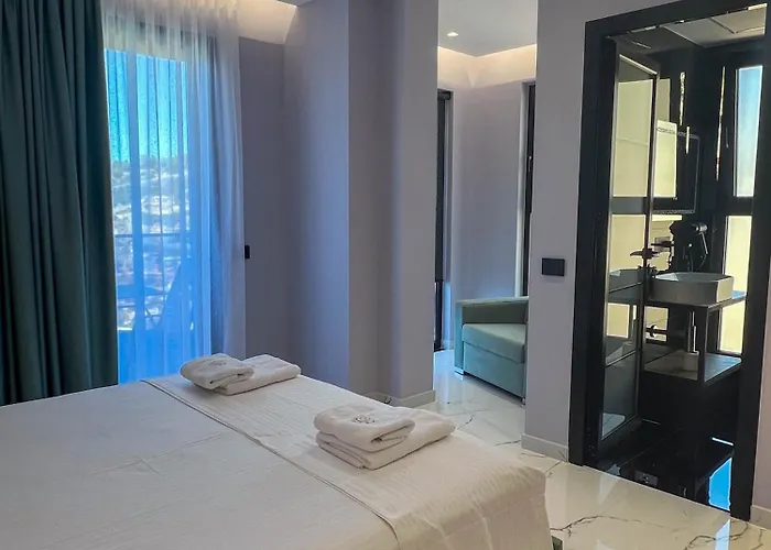 Hotell Saranda's Crown 3*