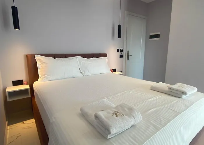 Hotell Saranda's Crown 3*