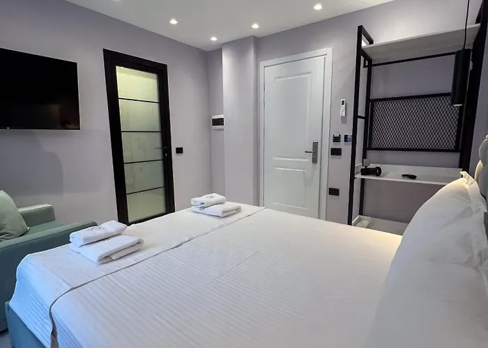 Hotell Saranda's Crown 3*