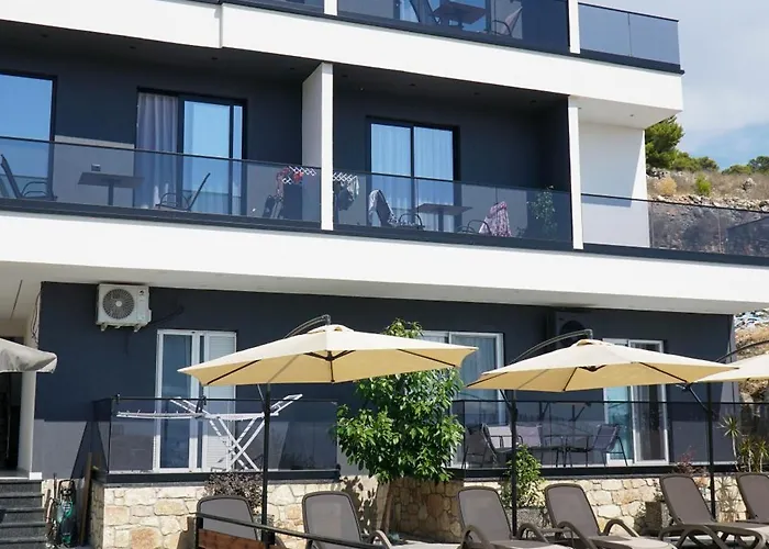 Hotell Saranda's Crown