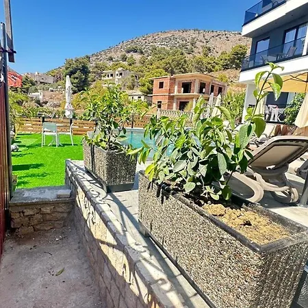 ホテル Saranda's Crown Sarandë