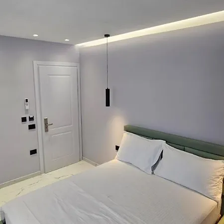 Saranda's Crown Hotel Sarandë