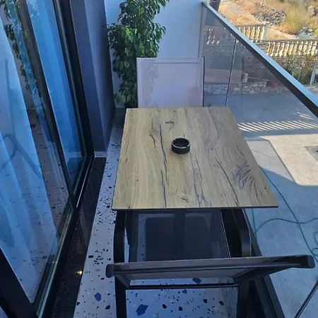 Saranda's Crown Hotel Sarandë