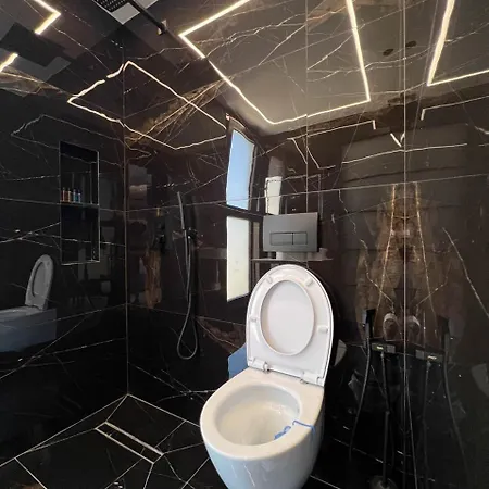 Saranda's Crown Hotel Sarandë