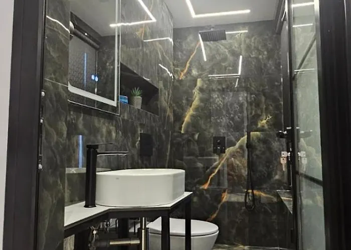 Hotel Saranda's Crown