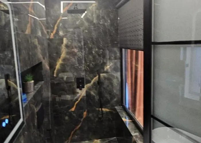 Saranda's Crown Hotel Sarandë