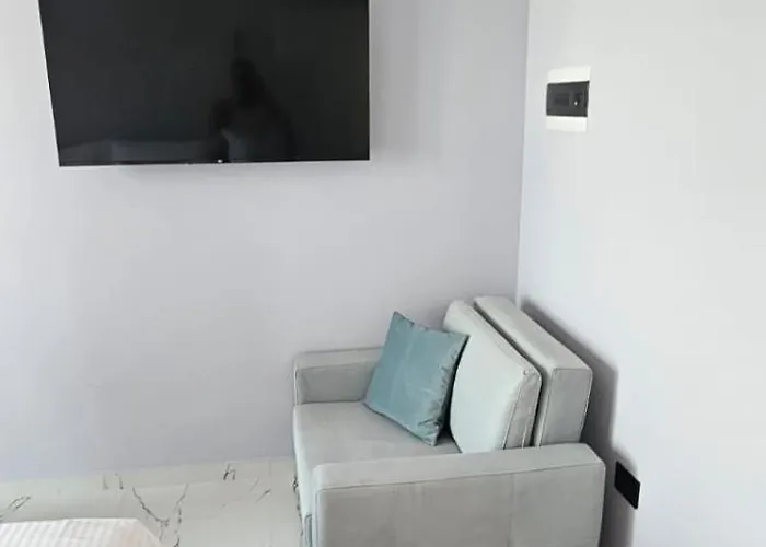 Hotel Saranda's Crown