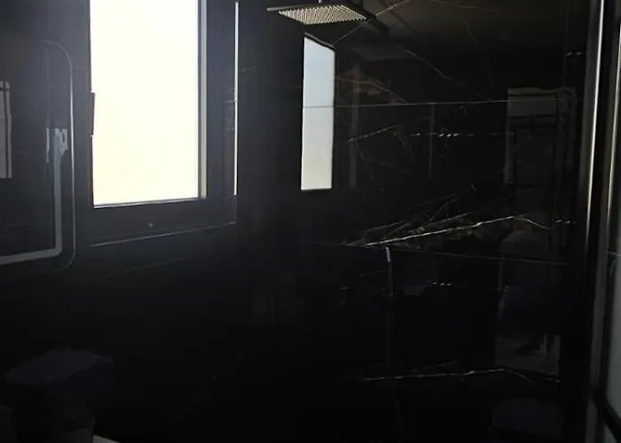 Saranda's Crown Hotel 3*