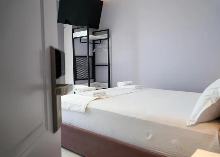 Saranda's Crown Hotel Sarandë