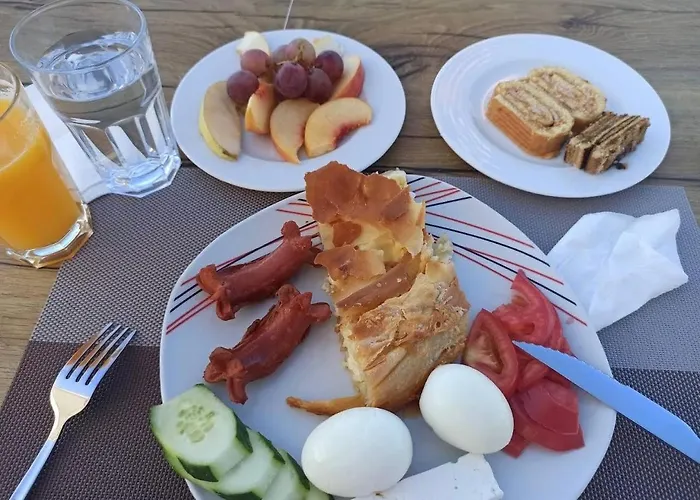 Hotel Saranda's Crown